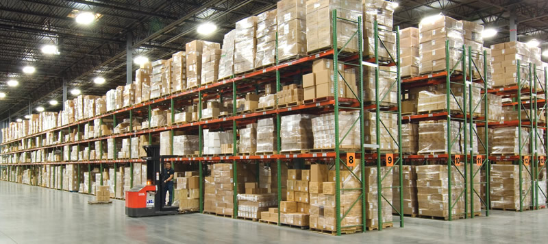 Industrial pallet racking warehouse in Los Angeles California